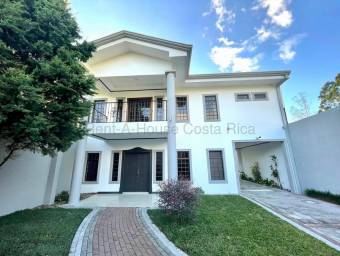Se vende casa en San Vicente Santo Domingo 26-2169