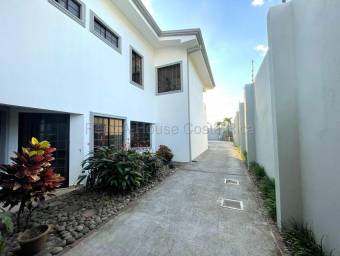 Se vende casa en San Vicente Santo Domingo 26-2169