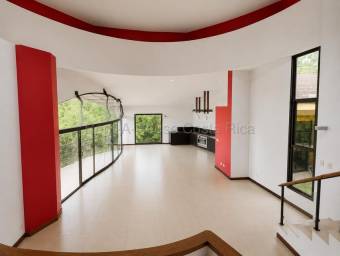Venta de LUJOSA Casa en Altos de Carrizal, Escazú. RAH 27-141