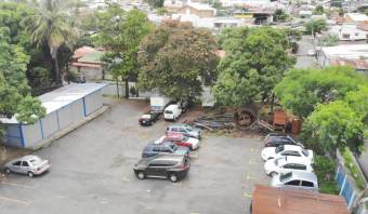 Venta de propiedad comercial con uso mixto y amplio terreno #26-1224 GS
