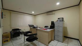 Venta de propiedad comercial con uso mixto y amplio terreno #26-1224 GS