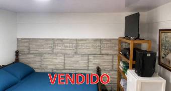 Venta de casa remodelada de dos niveles, ideal para invertir #26-2239 GS