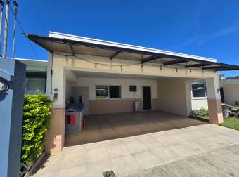 VENTA DE CASA DE UNA PLANTA CON PATIO, EN CONDOMINIO EN HEREDIA