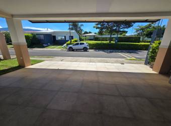 VENTA DE CASA DE UNA PLANTA CON PATIO, EN CONDOMINIO EN HEREDIA