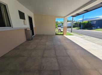 VENTA DE CASA DE UNA PLANTA CON PATIO, EN CONDOMINIO EN HEREDIA
