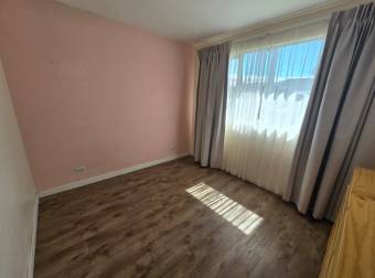 VENTA DE CASA DE UNA PLANTA CON PATIO, EN CONDOMINIO EN HEREDIA