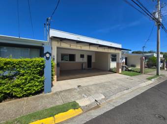 VENTA DE CASA DE UNA PLANTA CON PATIO, EN CONDOMINIO EN HEREDIA