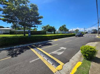 VENTA DE CASA DE UNA PLANTA CON PATIO, EN CONDOMINIO EN HEREDIA