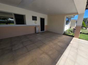 VENTA DE CASA DE UNA PLANTA CON PATIO, EN CONDOMINIO EN HEREDIA