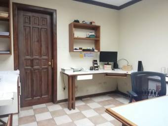 Venta de PROPIEDAD CON GRAN POTENCIAL en San Rafael de Escazú. RAH 22-864