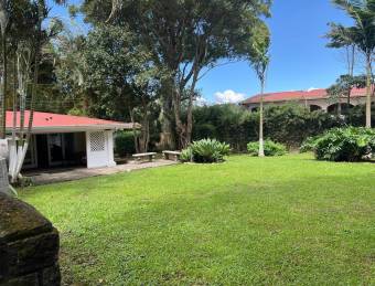 Venta de Excelente Residencial en Montes de Oca / Mls. 26-741 OFC JB