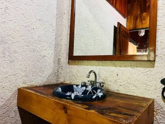 Venta de Hotel en Barva San José de La Montaña. RAH 27-189