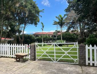 Venta de Magnifico Lote de Terreno en Montes de Oca / Mls. 26-700 OFC JB