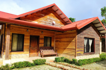 VENTA DE CASA RURAL DE 5 HABITACIONES EN LA ESE DE PARAMO
