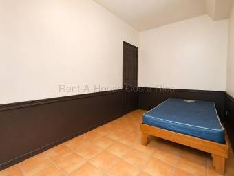 Venta de Casa con Local Comercial en Mercedes Norte #27-162 GS