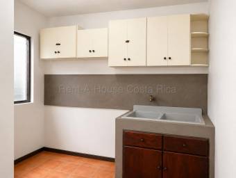 Venta de Casa con Local Comercial en Mercedes Norte #27-162 GS
