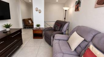 Venta de Elegante Townhouse con Amplios Espacios en Montes de Oca #27-176 GS