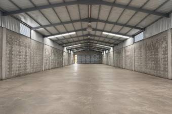 Venta de Amplia Bodega Comercial en Tres Ríos #27-161 GS