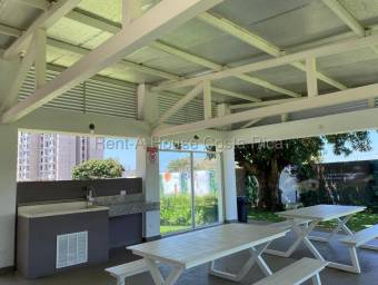 Se alquila apartamento en Ulloa Heredia 26-2160