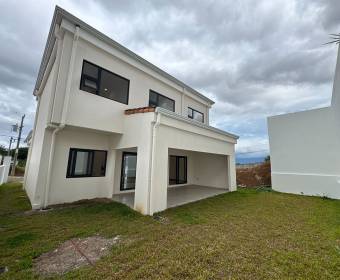 Casa nueva de 2 plantas con 3 habitaciones a la venta en condominio Terranova, La Ceiba de Alajuela.