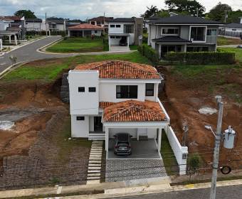 Casa nueva de 2 plantas con 3 habitaciones a la venta en condominio Terranova, La Ceiba de Alajuela. Casa nueva de 2 plantas con 3 habitaciones a la venta en condominio Terranova, La Ceiba de Alajuela.
