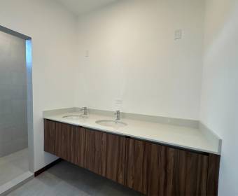 Casa nueva de 2 plantas con 3 habitaciones a la venta en condominio Terranova, La Ceiba de Alajuela. Casa nueva de 2 plantas con 3 habitaciones a la venta en condominio Terranova, La Ceiba de Alajuela.