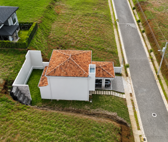 Casa nueva de 2 plantas con 3 habitaciones a la venta en condominio Terranova, La Ceiba de Alajuela. Casa nueva de 2 plantas con 3 habitaciones a la venta en condominio Terranova, La Ceiba de Alajuela.