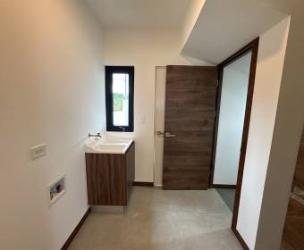 Casa nueva de 2 plantas con 3 habitaciones a la venta en condominio Terranova, La Ceiba de Alajuela. Casa nueva de 2 plantas con 3 habitaciones a la venta en condominio Terranova, La Ceiba de Alajuela.