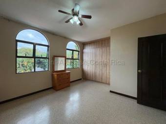 Se alquila apartamento en Escazú Centro 27-2