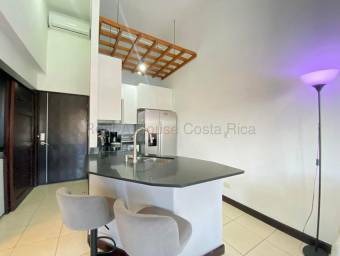 Se alquila apartamento en Santa Ana San José 27-174