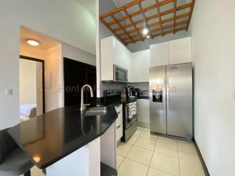 Se alquila apartamento en Santa Ana San José 27-174