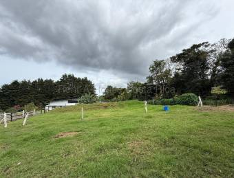 Venta de finca con bodega, casa y vistas panorámicas en Heredia #27-180 GS