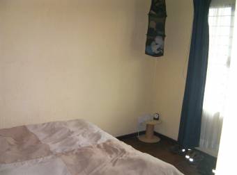 NICE,CLEAN AND SAFE AREA ..2BEDROOM APARTMENT FOR RENT 