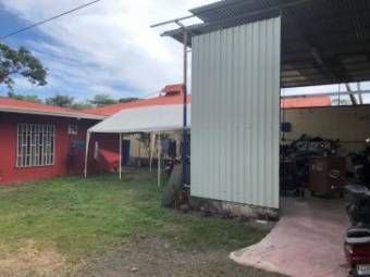Family house for sale in Paquita de Quepos. Negotiable price