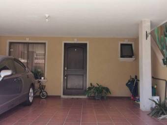 se vende excelent casa en condominio en la union cartago 20-1584