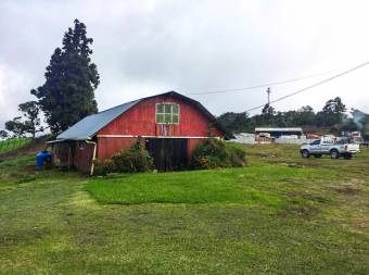 Venta de terreno con Restaurante en El Guarco de Cartago.