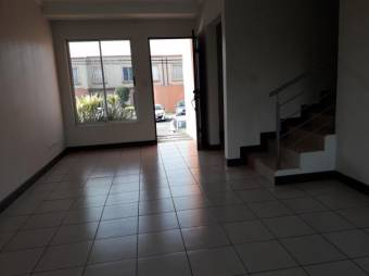 se alquila bonita casa en condominio en rio oro santa ana 20-1651