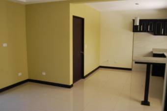 Apartamento en alquiler en Lindora Santa Ana Listing 20-210