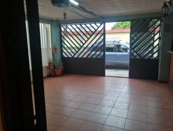 VENDO BELLA, AMPLIA Y CÉNTRICA CASA EN MERCEDES NORTE HEREDIA