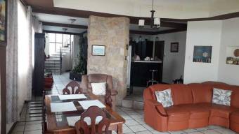 MLS-21-86 VENTA CASA MORAVIA 