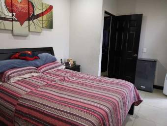 Se vende linda casa en Heredia, detalles muy delicados y muchas amenidades21-1013