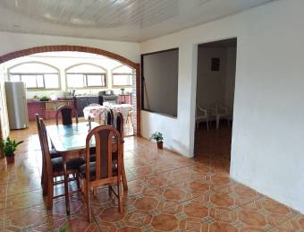 Venta de casa ubicada en  Alajuela, Gracia, San Roque