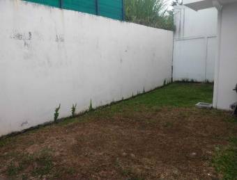 Se vende casa  Cariari de Heredia. 21-2257