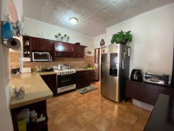 Se vende casa en San Francisco de Heredia, con una ubicación privilegiada, 21-2418