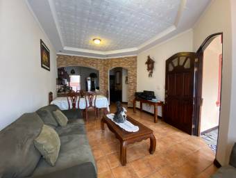 Se vende casa en San Francisco de Heredia, con una ubicación privilegiada, 21-2418