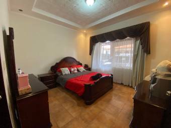 Se vende casa en San Francisco de Heredia, con una ubicación privilegiada, 21-2418