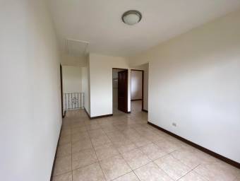 Se vende colonial en San Francisco de Heredia 21-2486