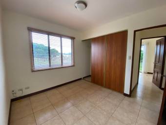 Se vende colonial en San Francisco de Heredia 21-2486