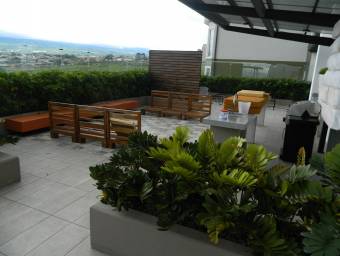 Se alquila precioso apartamento en Ulloa 21-310