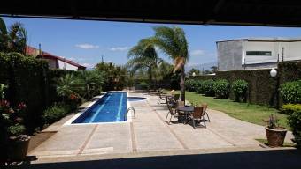 Lote en residencial listo para construir.